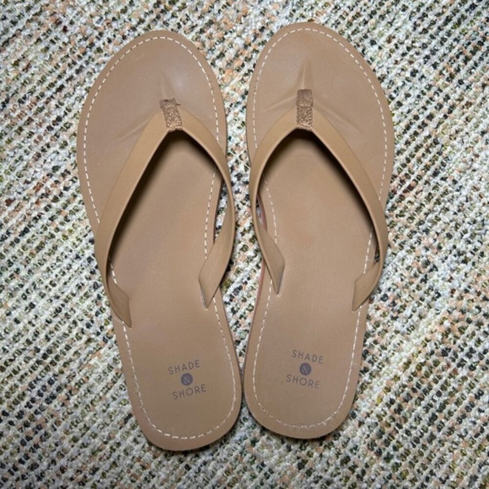 Shade & Shore flip flops